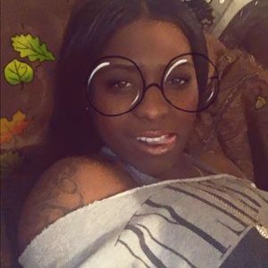 Meet your Posher, Tanya